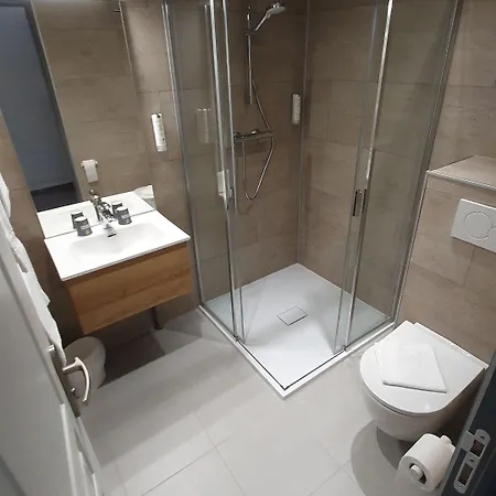 Hotel Logis - Les Pasteliers Lavaur (Tarn)