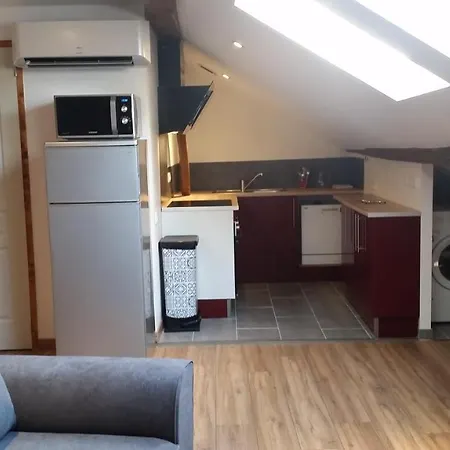 Logis - Les Pasteliers Hotel 2*