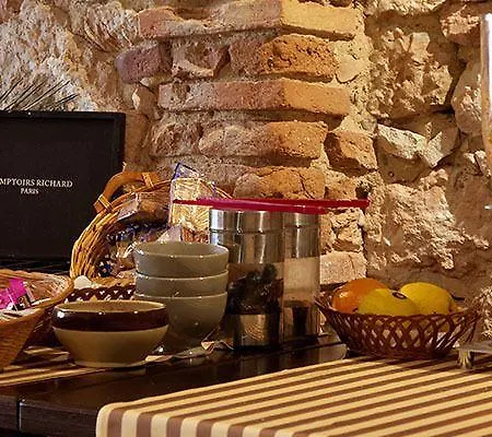 Hotel Logis - Les Pasteliers Lavaur (Tarn)