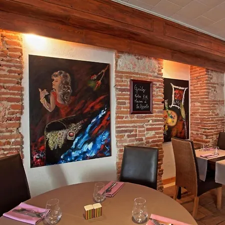 Otel Logis - Les Pasteliers