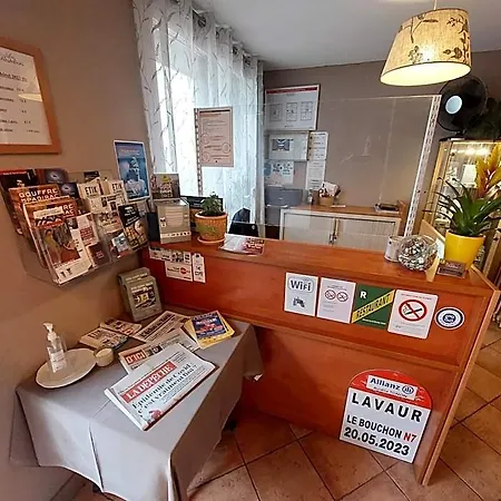 Szálloda Logis - Les Pasteliers Lavaur