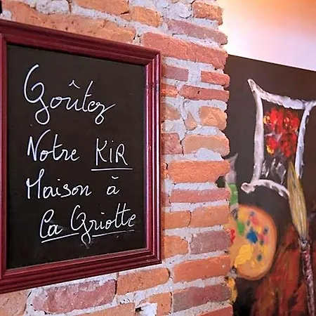 Logis - Les Pasteliers Szálloda 2*