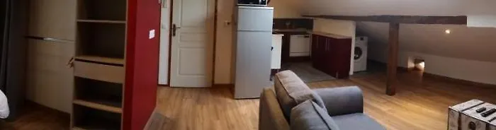 ホテル Logis - Les Pasteliers 2*