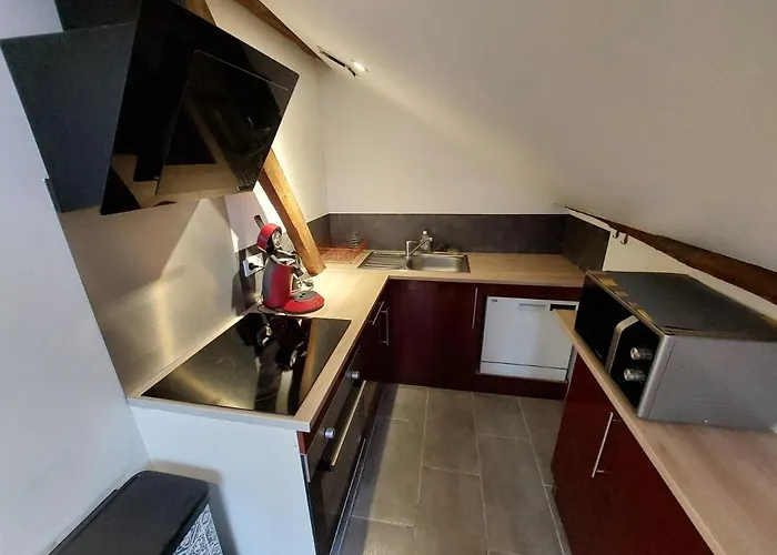 ホテル Logis - Les Pasteliers 2*