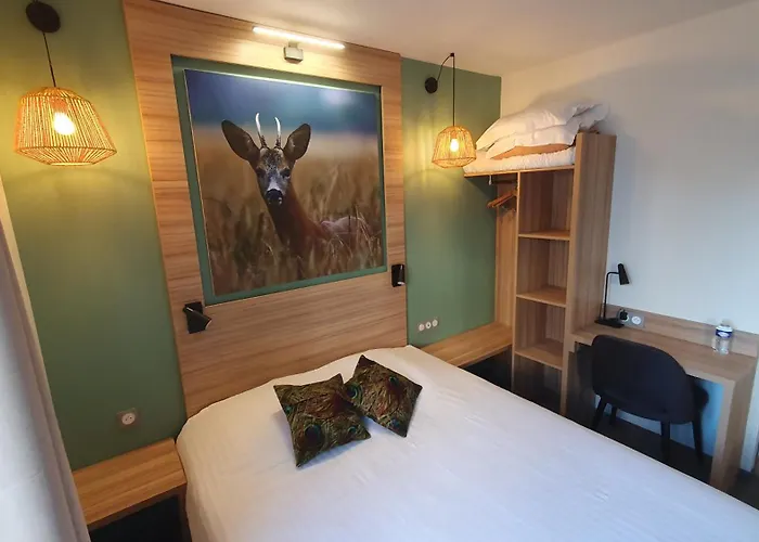 Logis - Les Pasteliers ホテル