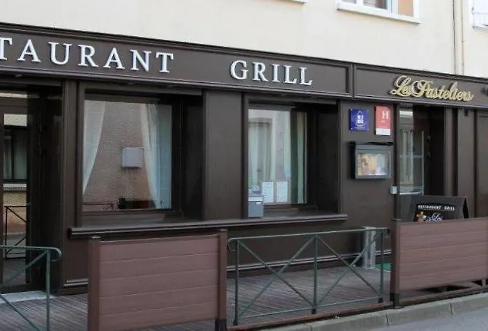 Logis - Les Pasteliers ラヴォール